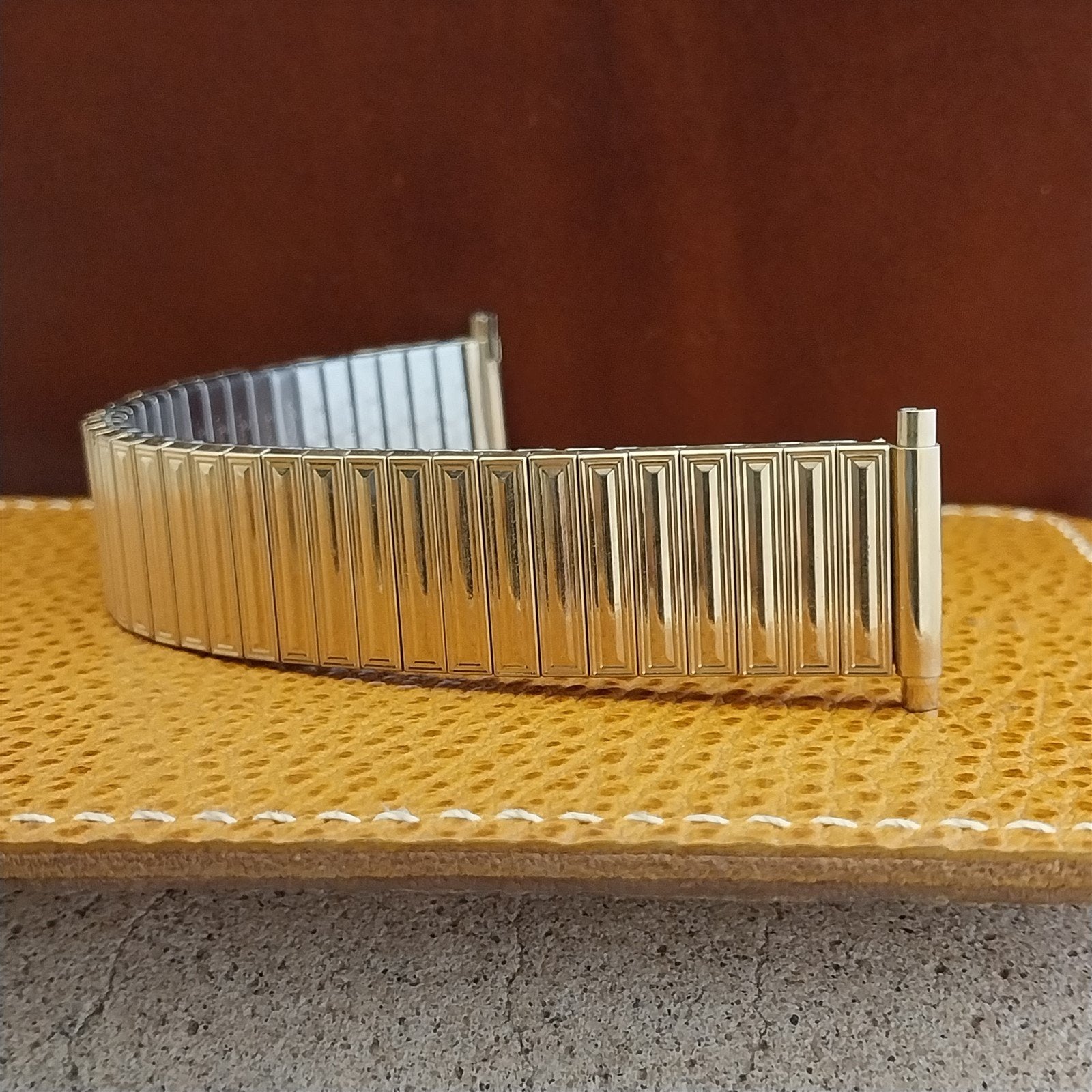 22mm 20mm 19mm 18mm Bear-Flex Gold rgp Vintage Classic 1960s Unused Watch Band