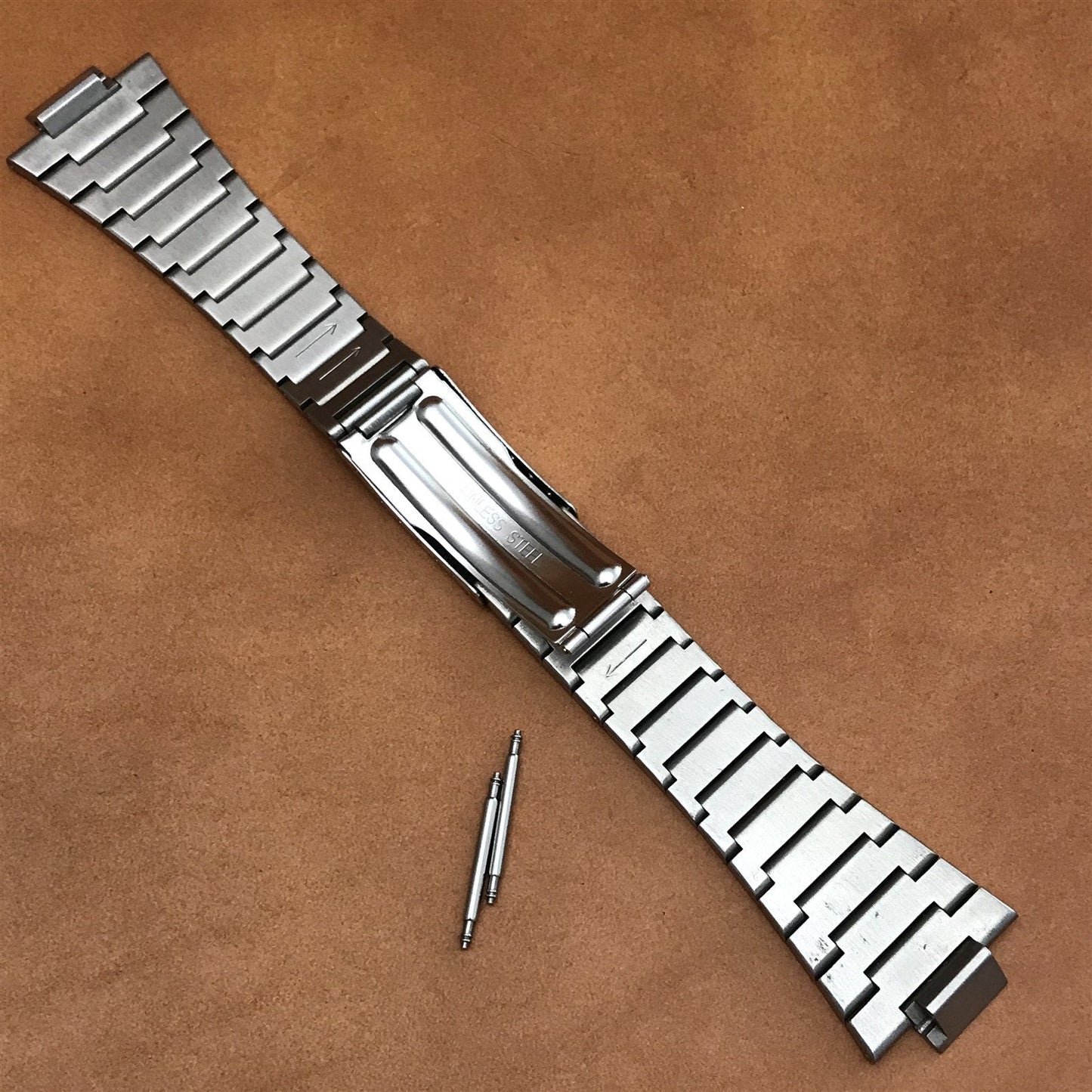 Internal Lug Stainless Steel Solid Link nos Unused 1970s Vintage Watch Band