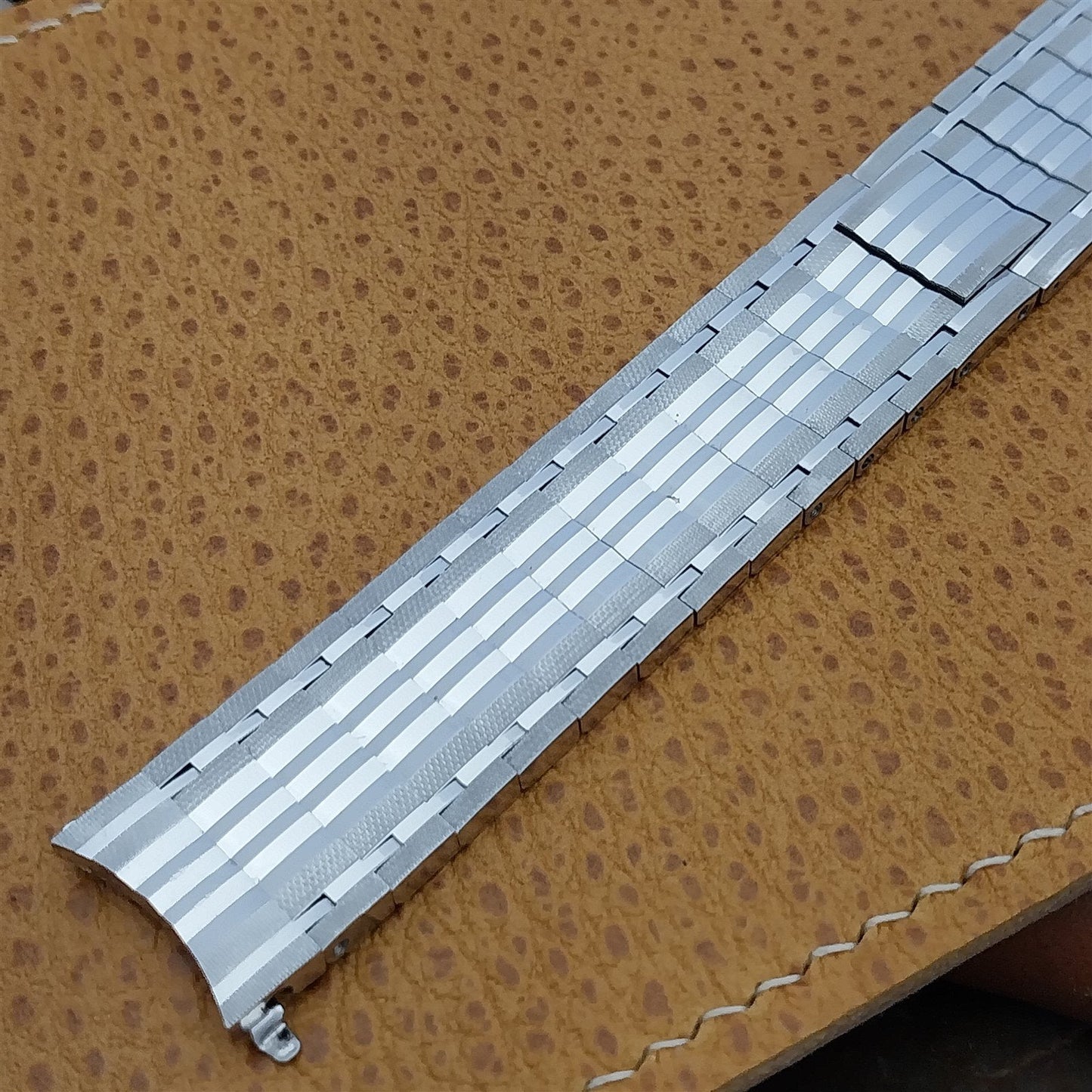 17.2mm 11/16" White Gold hge Chavis nos 1970s Vintage Watch Band