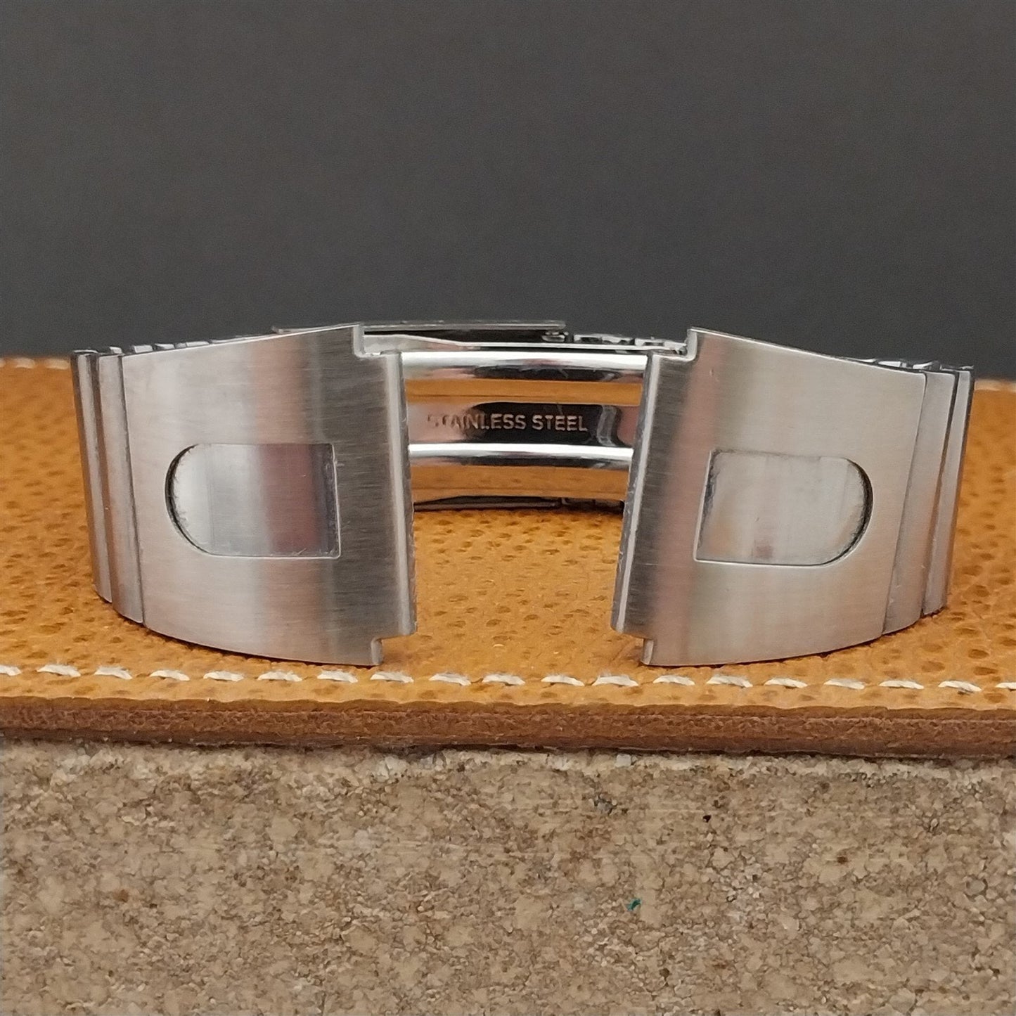 Vintage 20mm Brushed Stainless Steel Classic Flared 1970s nos Unused Watch Band