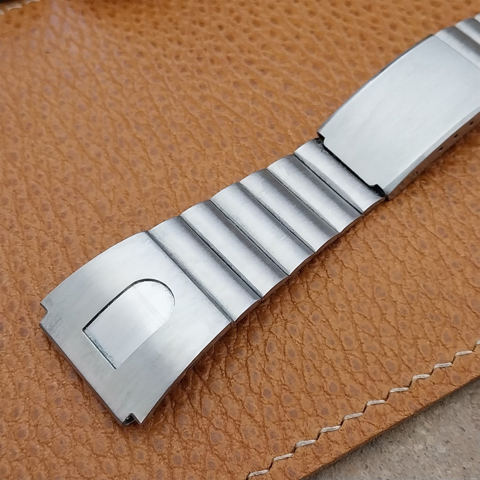 Vintage 20mm Brushed Stainless Steel Classic Flared 1970s nos Unused Watch Band