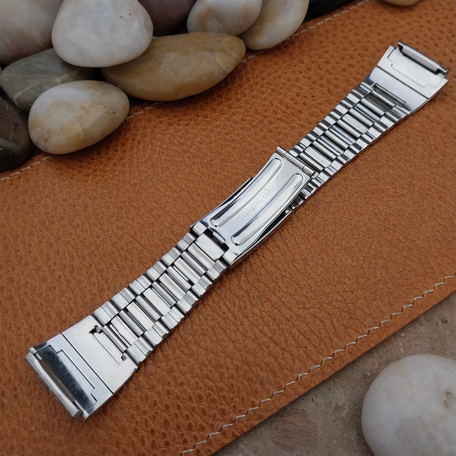 Vintage 20mm Brushed Stainless Steel Classic Flared 1970s nos Unused Watch Band