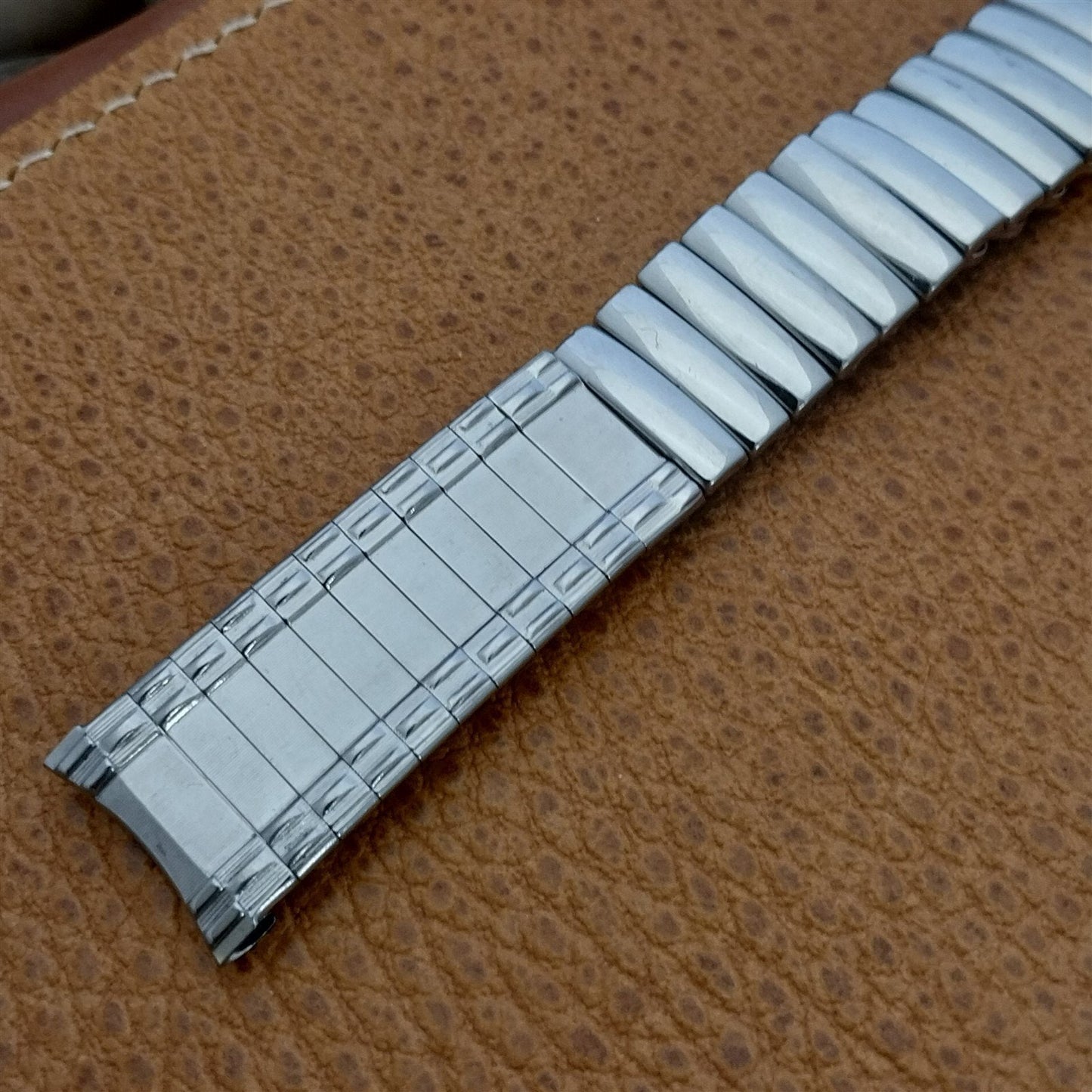 17.2mm 11/16" Stainless Steel Classic 1960s-1970s nos Unused Vintage Watch Band