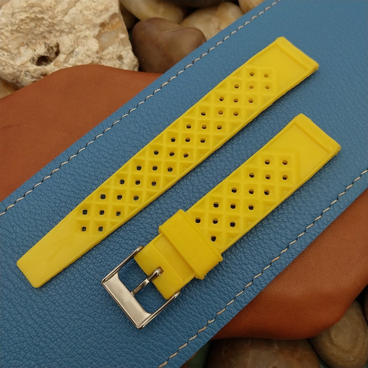 Vintage 18mm Yellow Tropical Skindiver Classic 1960s-1970s nos Unused Watch Band