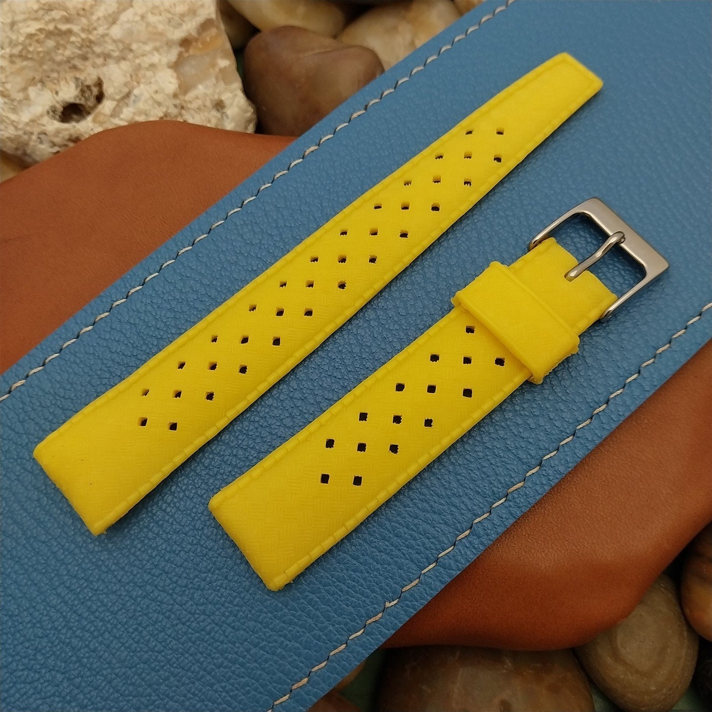 Vintage 18mm Yellow Tropical SkinDiver Classic nos Unused 1960s-1970s Watch Band