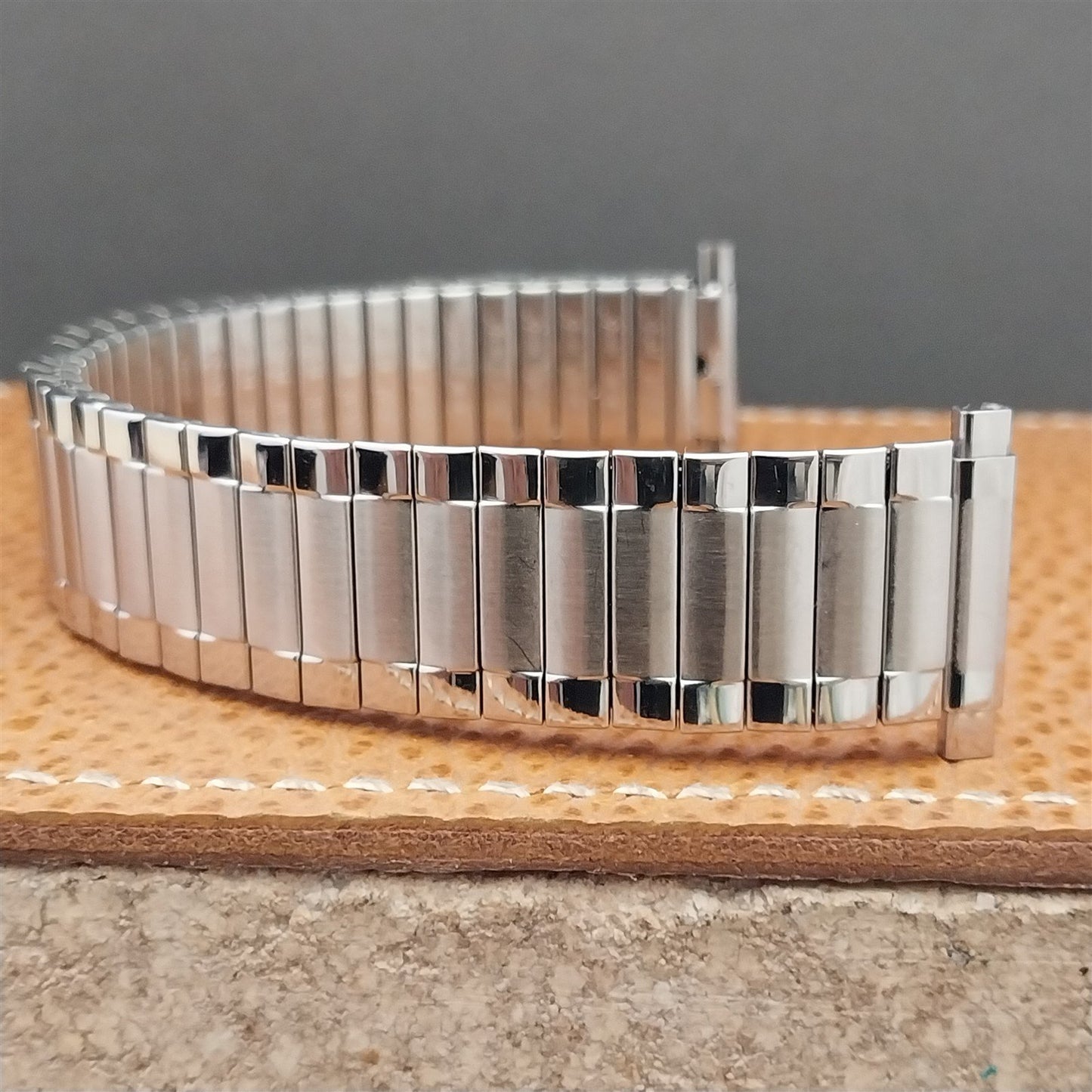 20mm 22mm Stainless Steel Long Expansion Speidel USA 1970s Vintage Watch Band