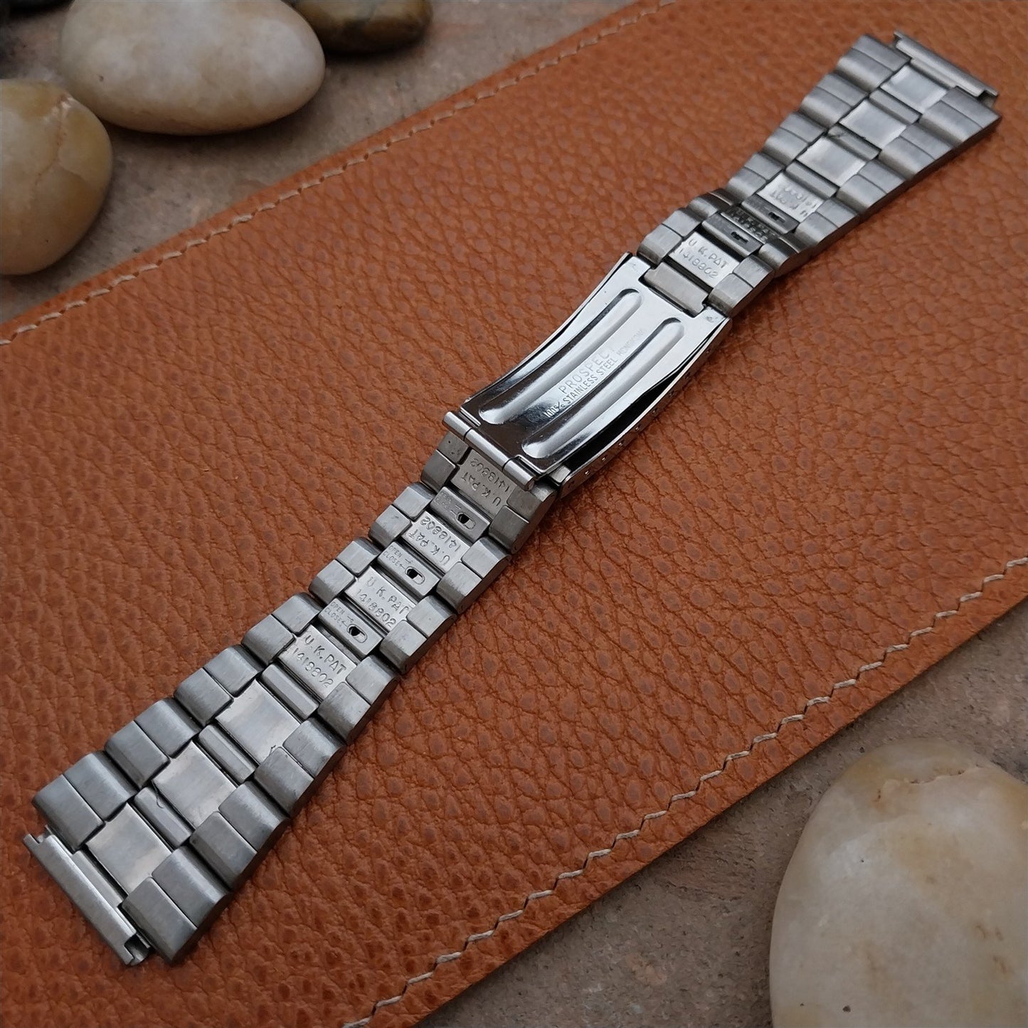 19mm Stainless Steel 1970s Vintage Flared Classic Unused nos Watch Band