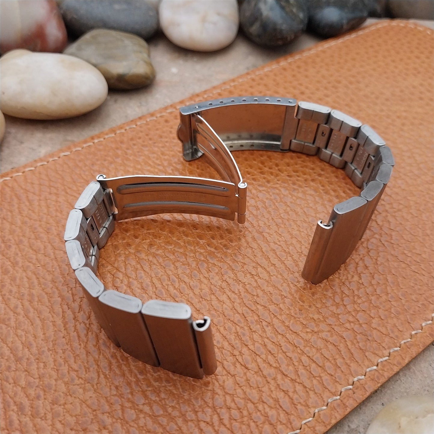 19mm Stainless Steel 1970s Vintage Flared Classic Unused nos Watch Band