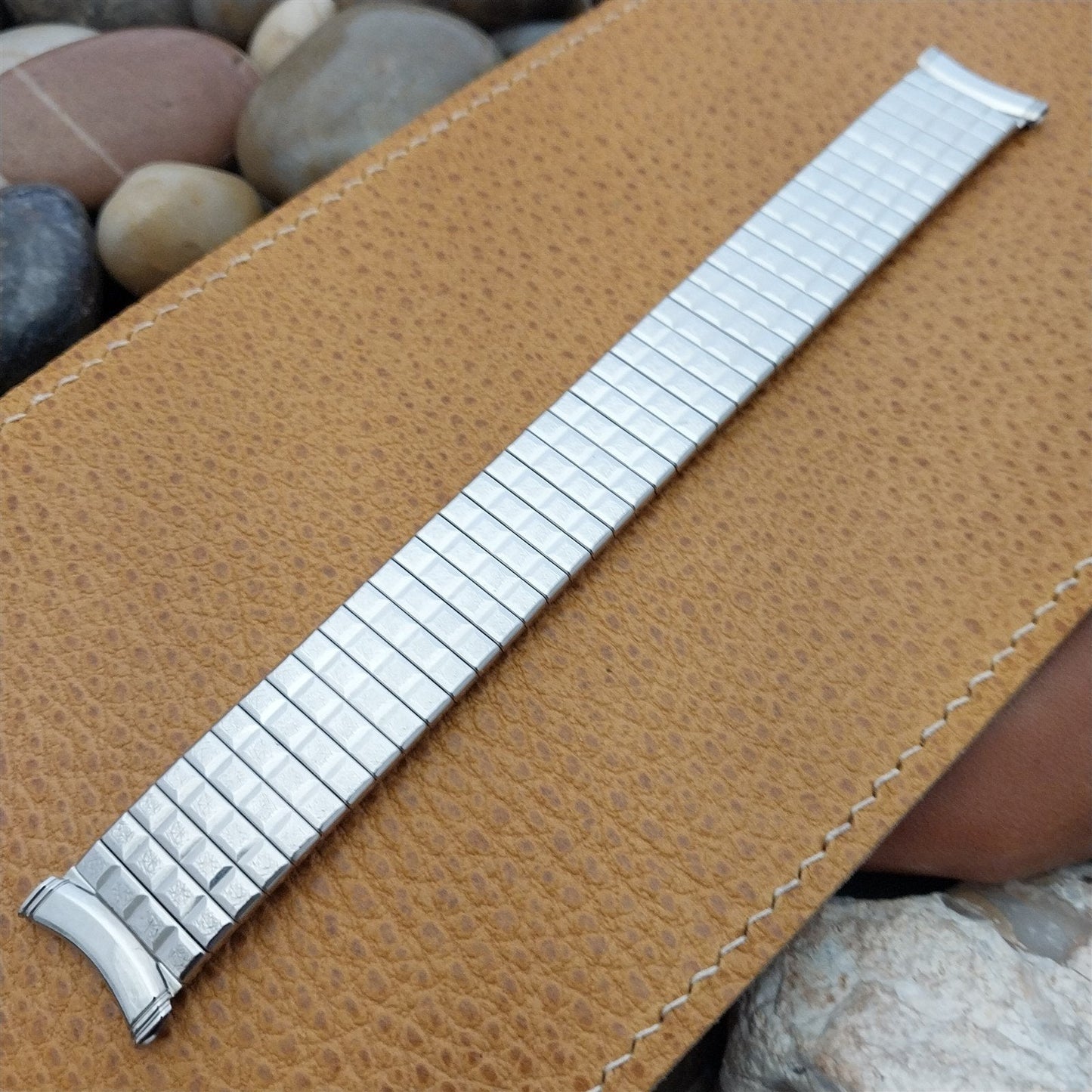 19mm 18mm nos Kreisler USA Made Stainless Steel Long New Old Vintage Watch Band