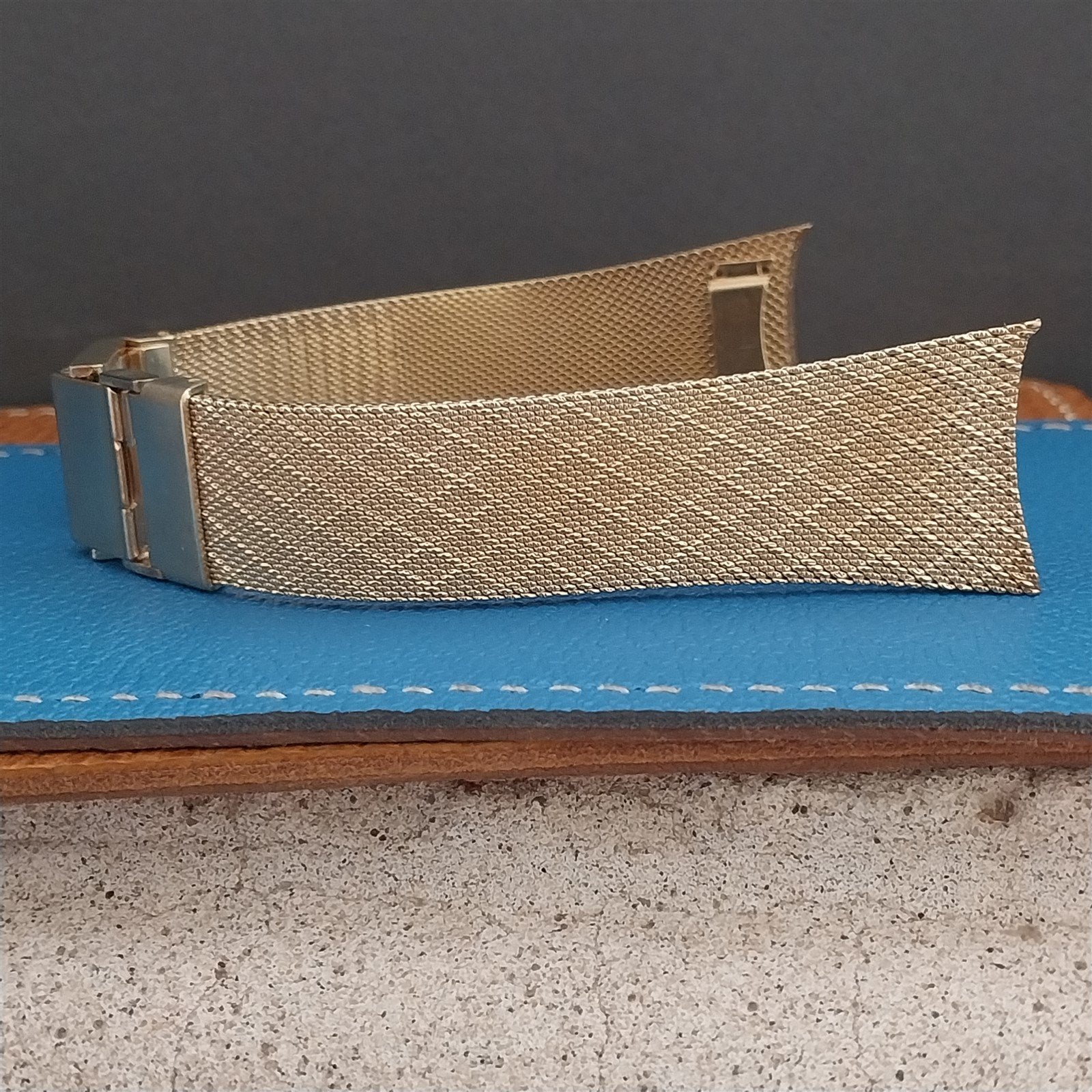 Tab-End Mira-Flex USA Gold rgp Mesh nos Vintage Watch Band