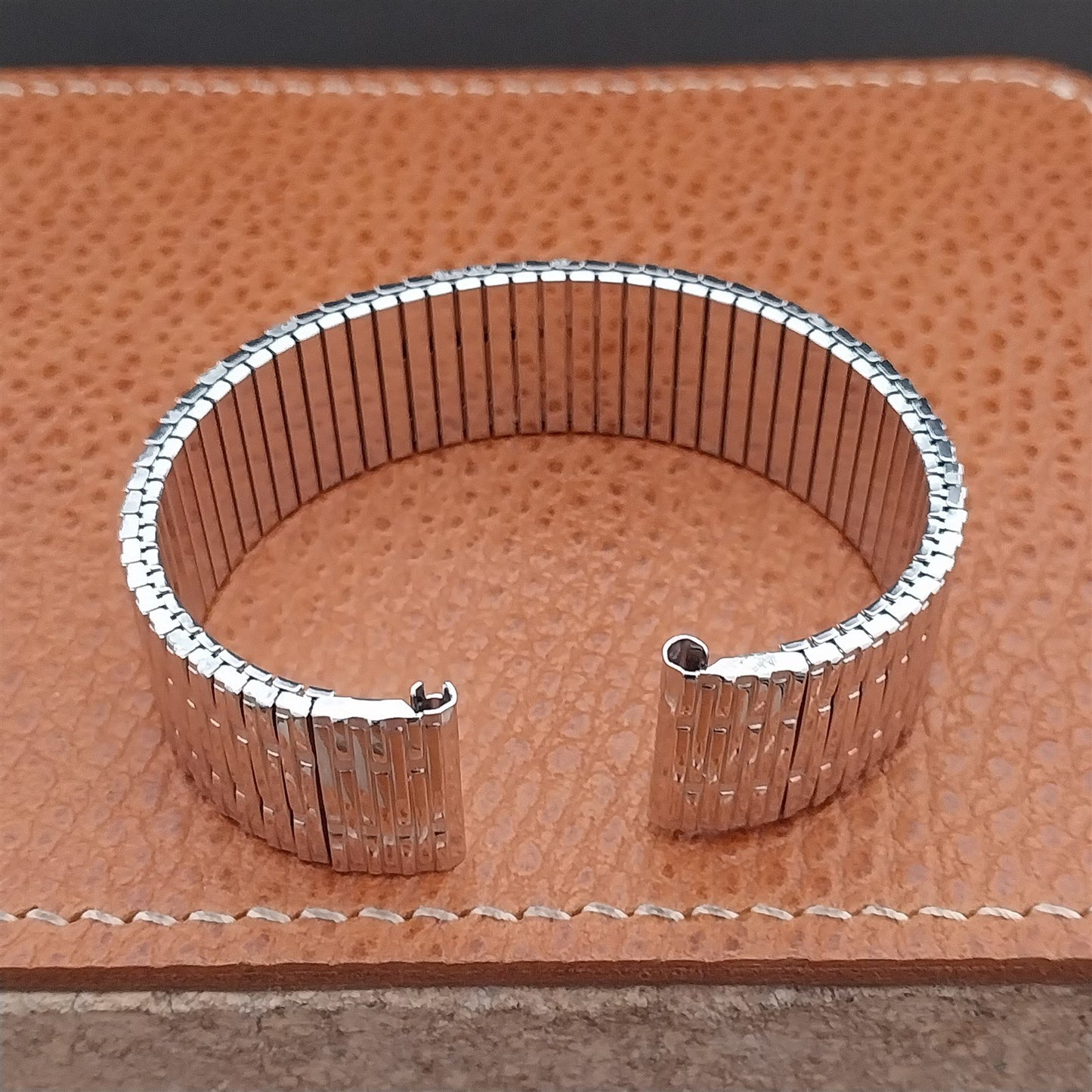 Vintage 17.2mm White Gold-Fill Speidel Thinline Classic Stretch 1970s Watch Band