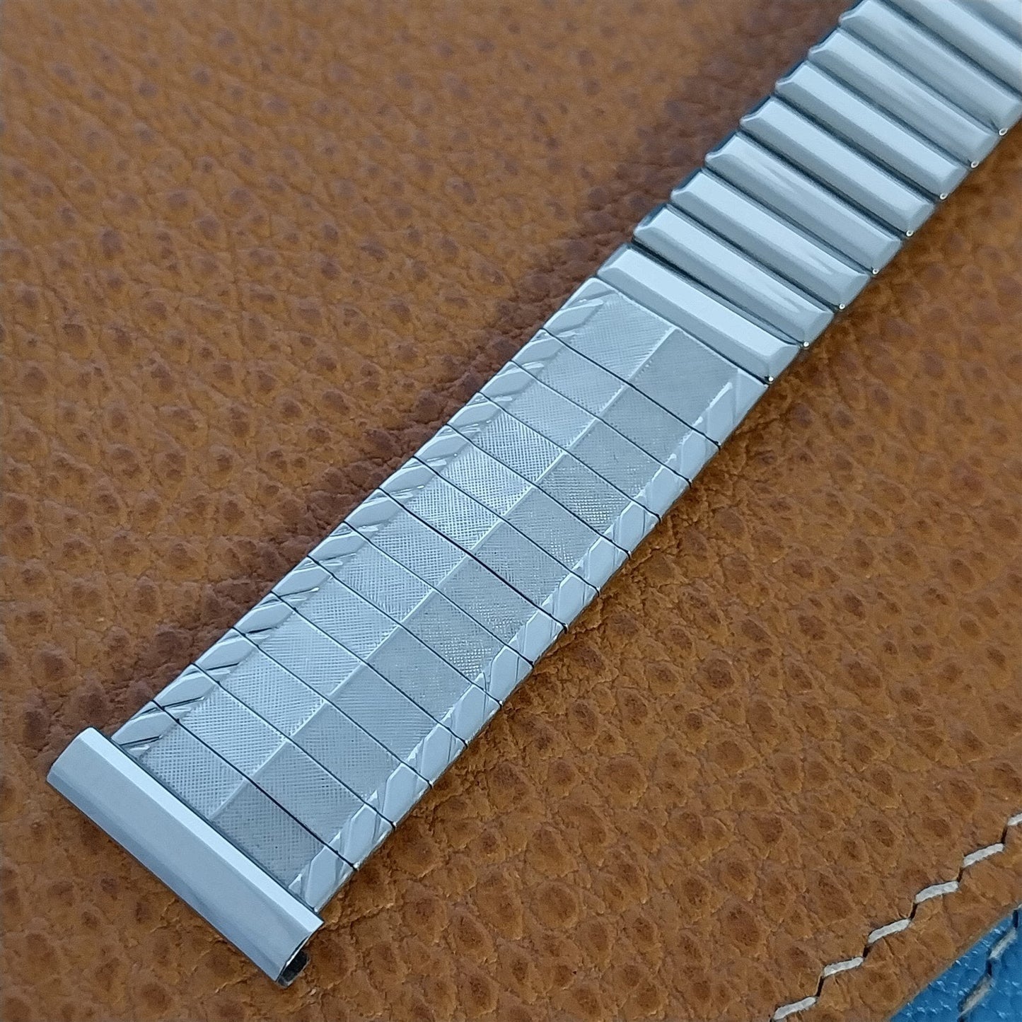 18mm 19mm Stainless Steel Expansion New Old-Stock AirFlex USA Vintage Watch Band