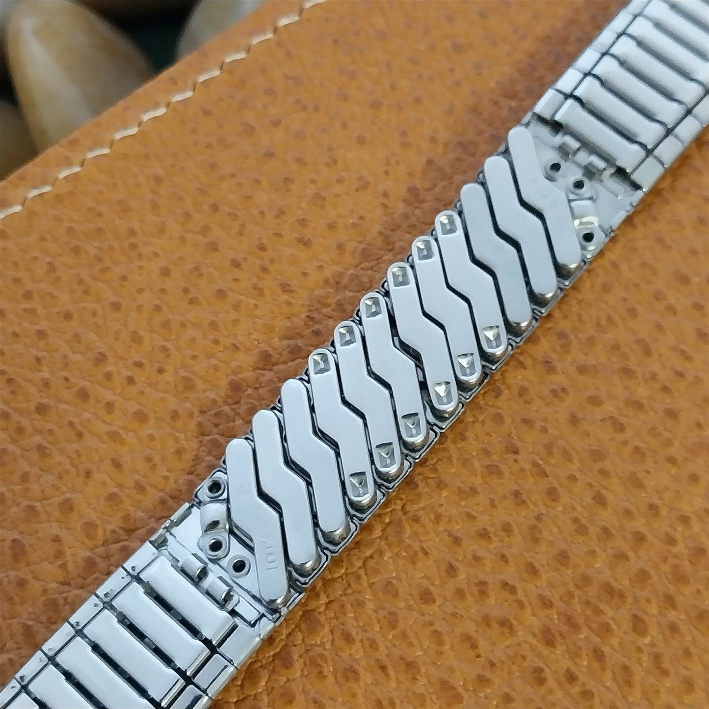 18mm 19mm Stainless Steel Expansion New Old-Stock AirFlex USA Vintage Watch Band