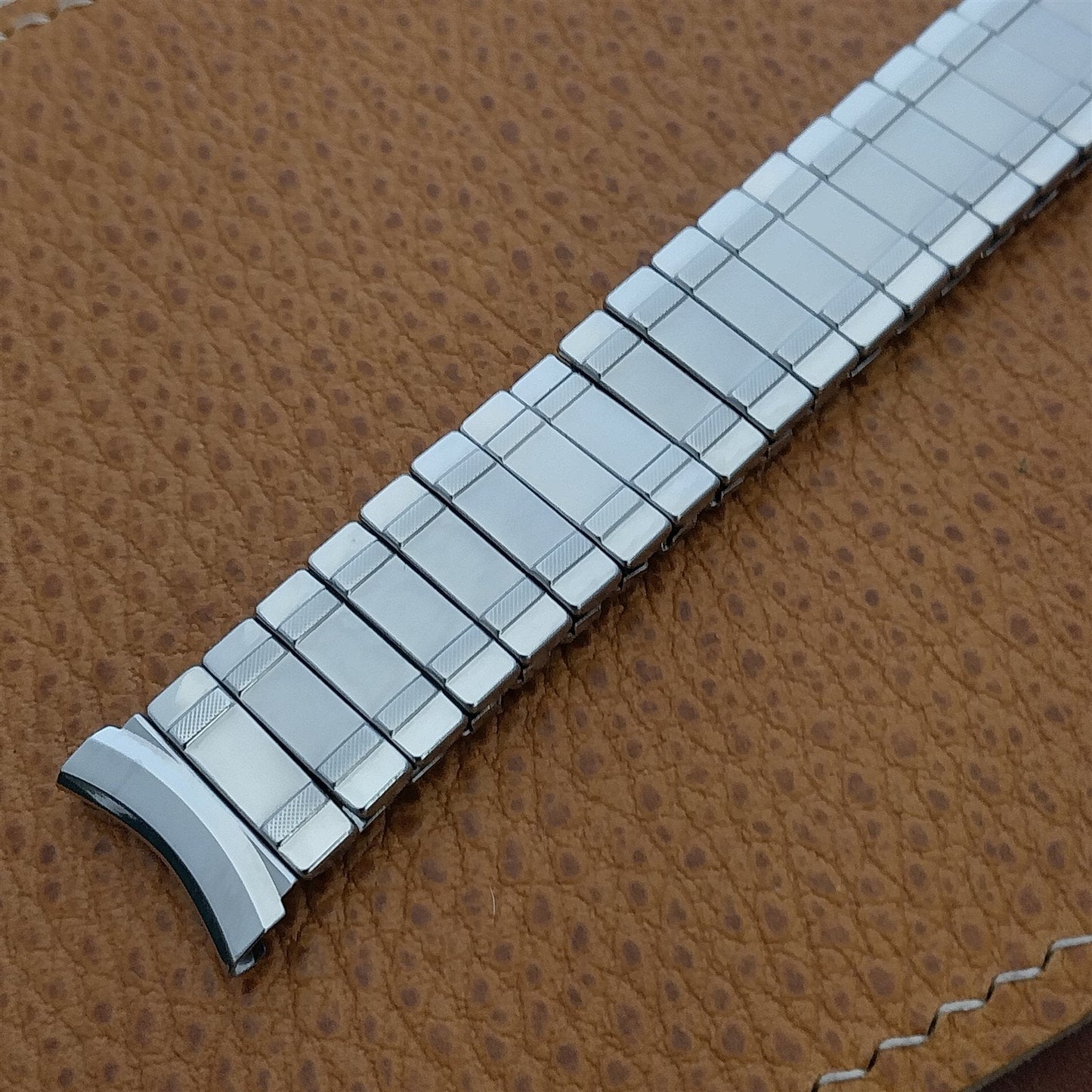 17.2mm Stainless Steel Expansion Duchess USA nos 1950s Vintage Watch Band