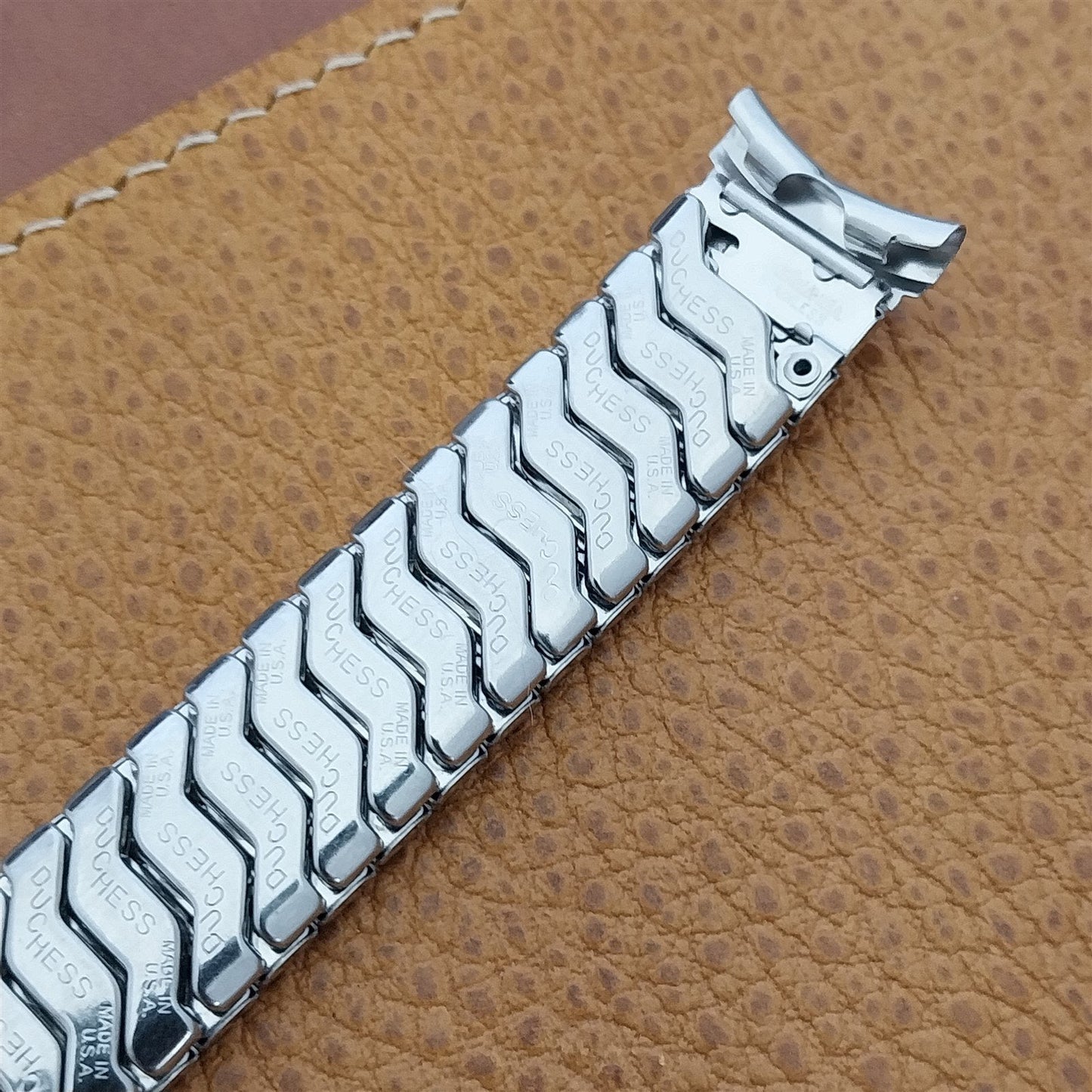 17.2mm Stainless Steel Expansion Duchess USA nos 1950s Vintage Watch Band