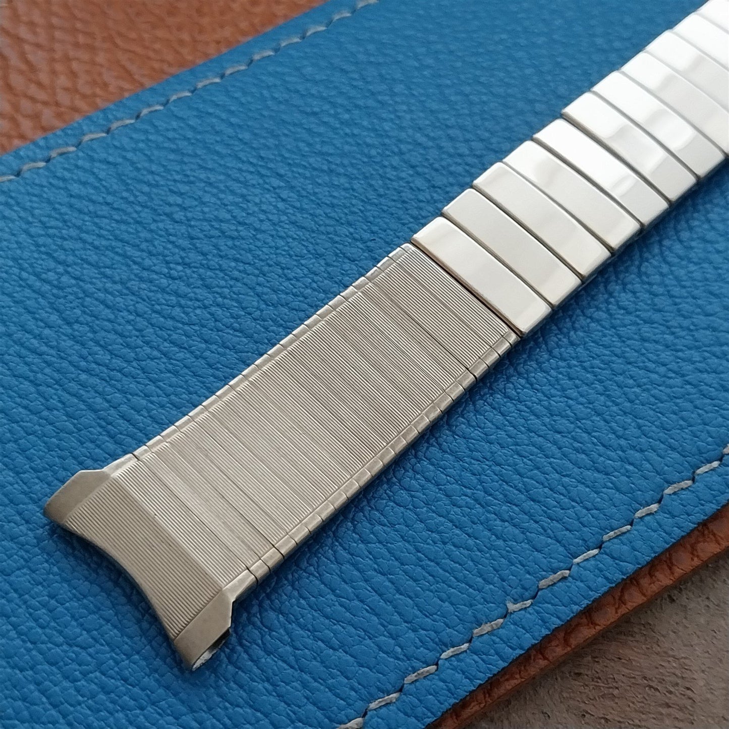 20mm 19mm 18mm 17mm Gold-Fill Duchess 1960s Classic Stretch Vintage Watch Band