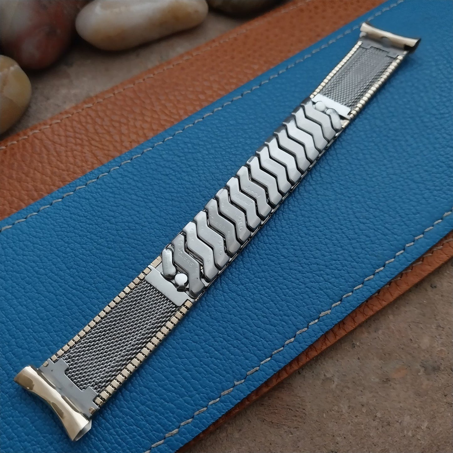 20mm 19mm 18mm 17mm Gold-Fill Duchess 1960s Classic Stretch Vintage Watch Band