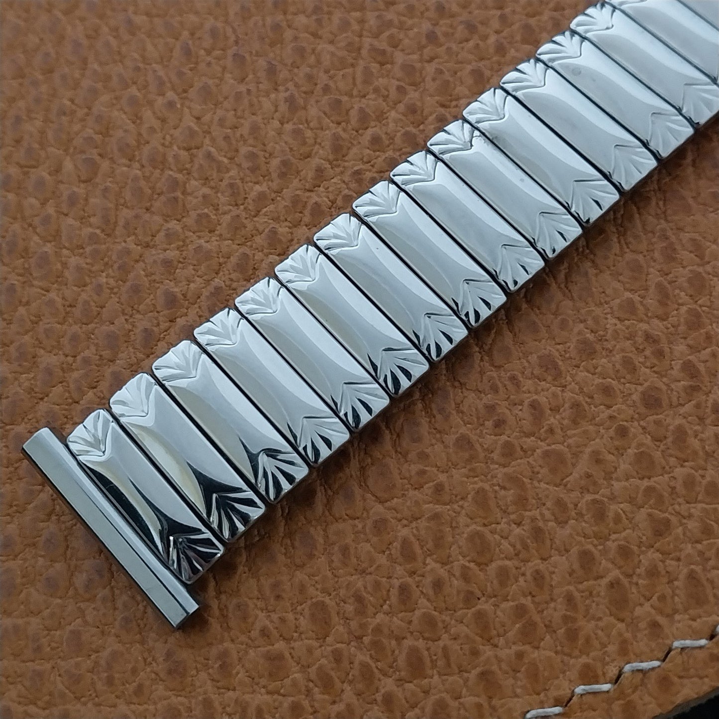 16mm 18mm 19mm Stainless Steel Bellavance USA Unused 1960s Vintage Watch Band