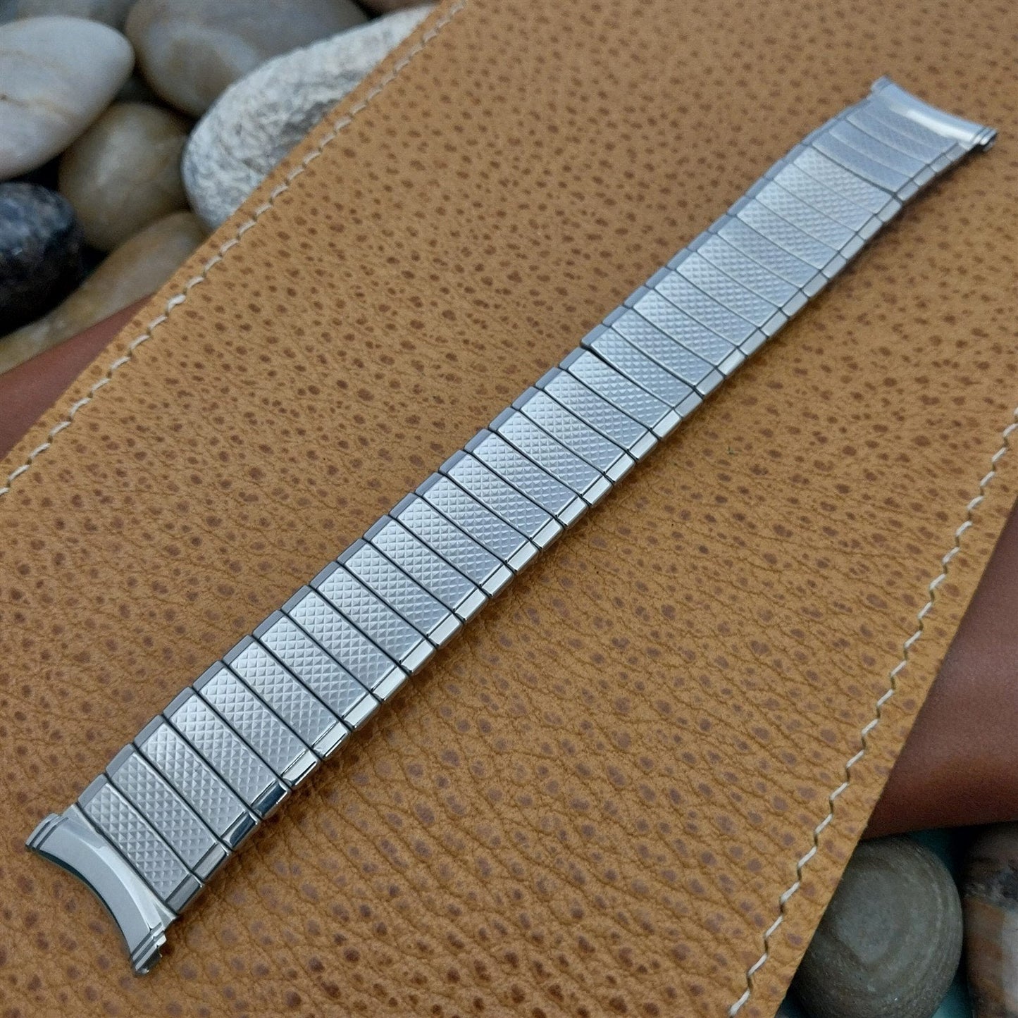 19mm 18mm Wide Kreisler USA Classic Stainless Steel nos 1960s Vintage Watch Band