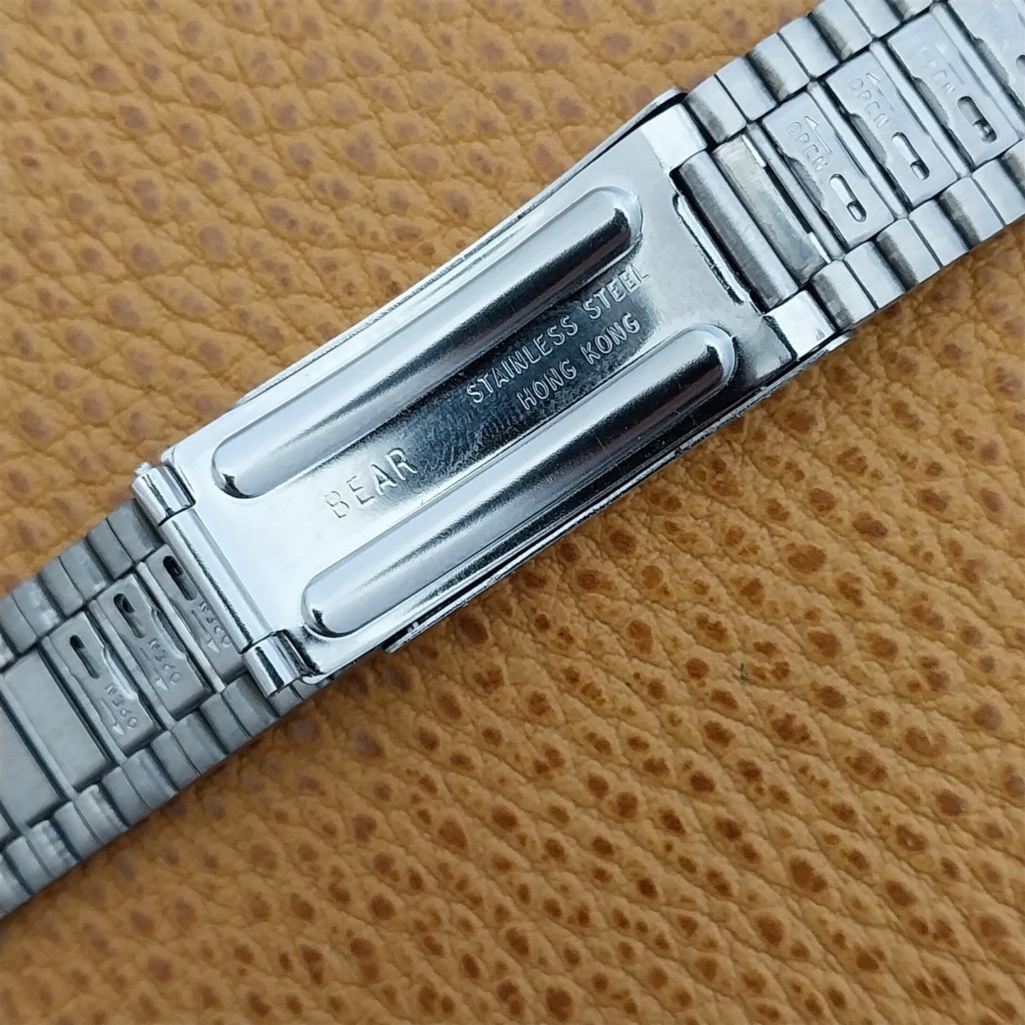 Vintage 18mm Stainless Steel LED LCD Bear NOS Unused Classic 1970s Watch Band