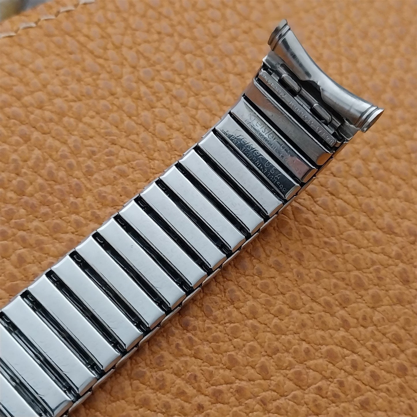 Kreisler USA Woodgrain & Stainless Steel Vintage Watch Band 18mm 19mm