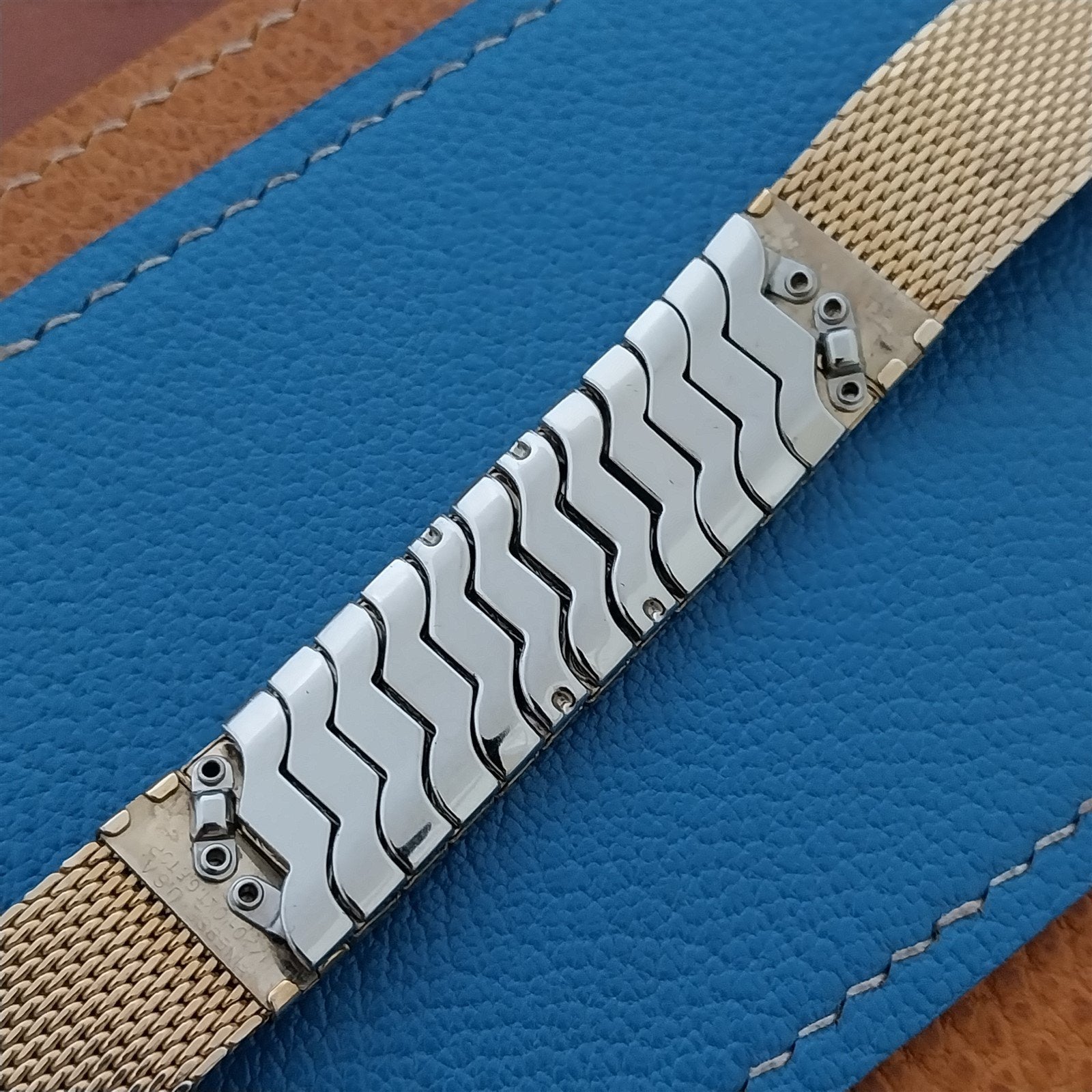 17.2mm 10k Gold-Filled Mesh Classic Finesse USA nos 1960s Vintage Watch Band