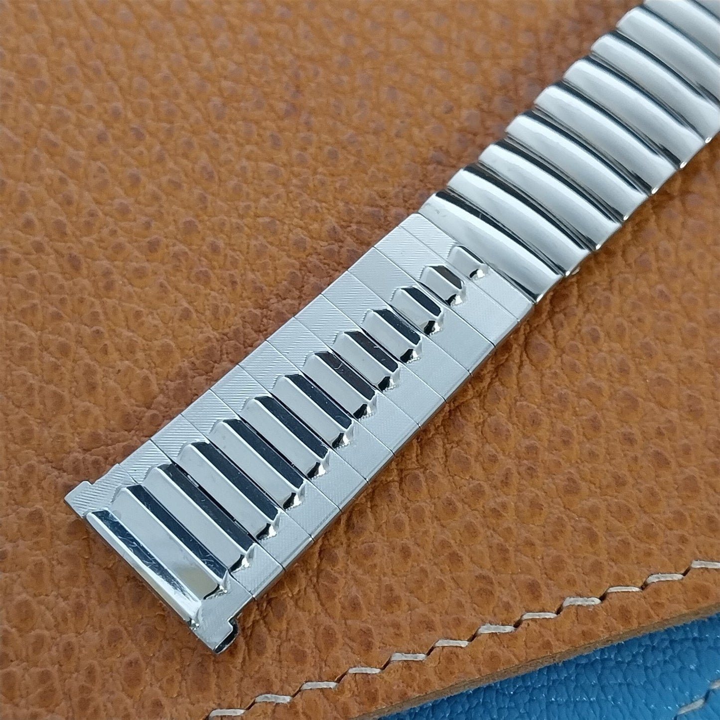 Vintage 17mm 18mm 19mm 1970s Mira-Flex Classic Stainless Steel Watch Band