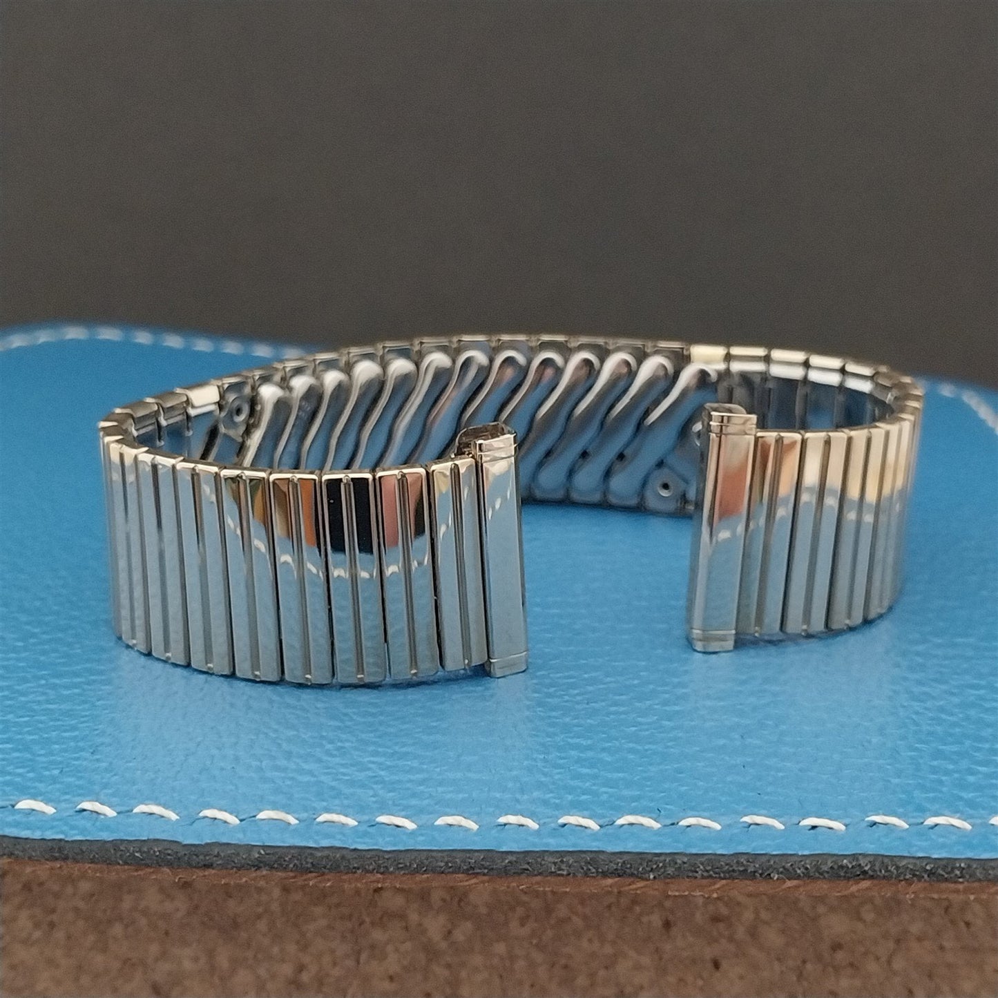 long 10k Gold Filled 1950s Bellavance Expansion Vintage Watch Band nos