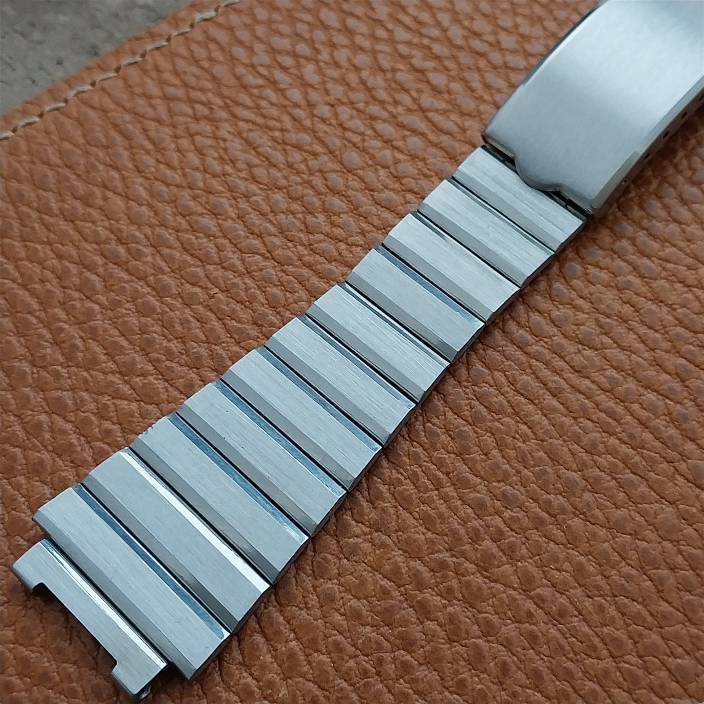 1970s Vintage 19mm Brushed Flared End Stainless Steel Unused Classic Watch Band