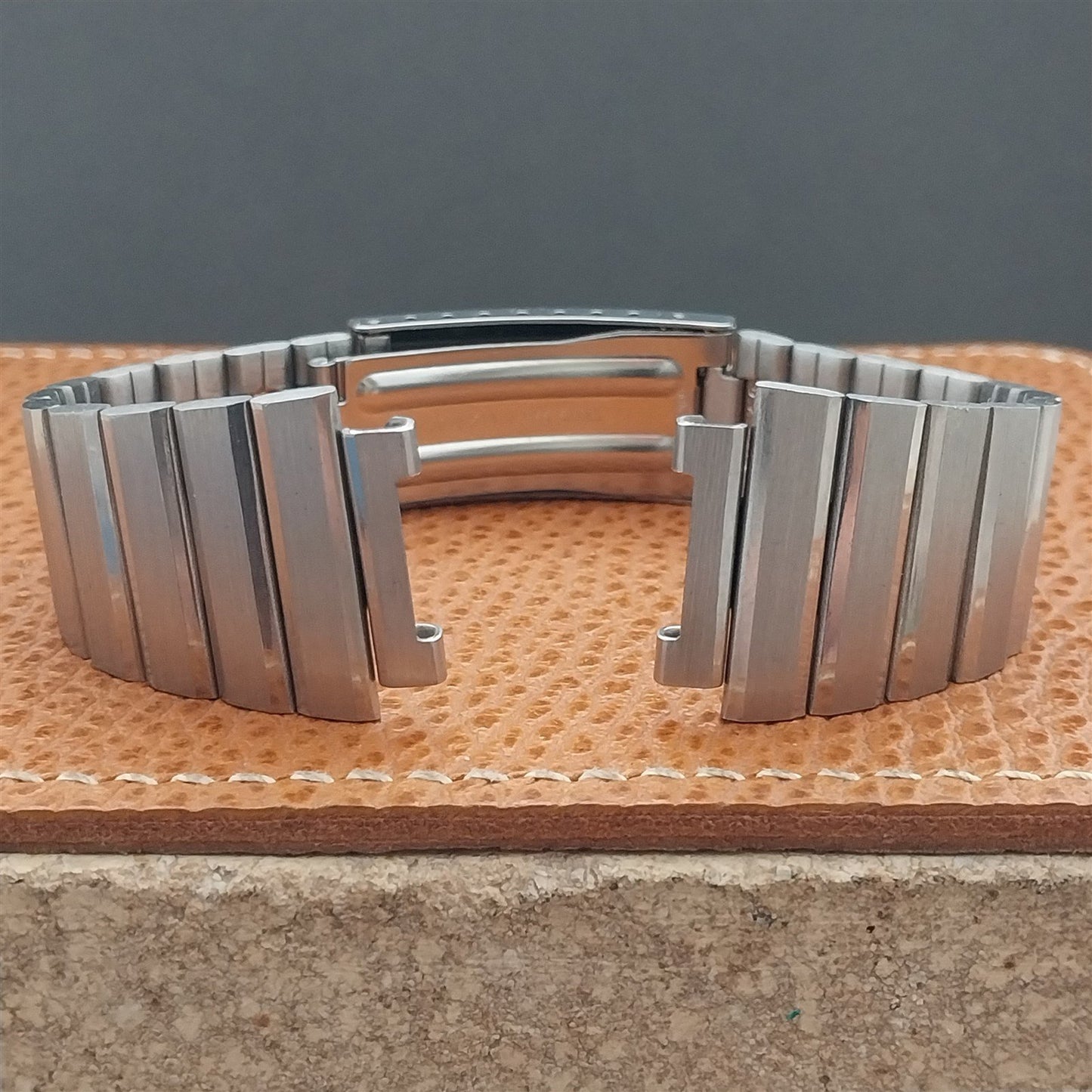 1970s Vintage 19mm Brushed Flared End Stainless Steel Unused Classic Watch Band