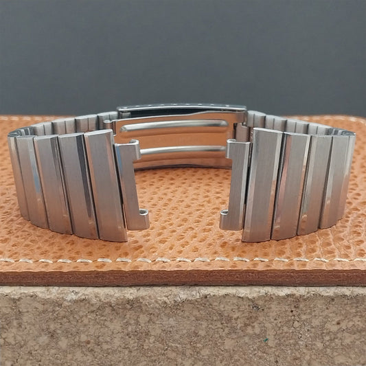 1970s Vintage 19mm Brushed Flared End Stainless Steel Unused Classic Watch Band